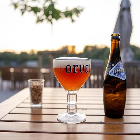 Idyllic Couple S Antoing