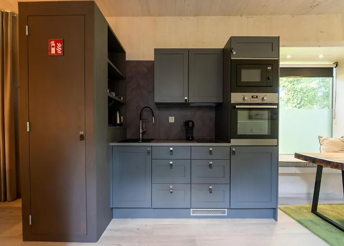 Idyllic Couple S * Antoing