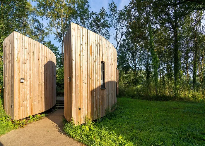 Idyllic Couple S * Antoing